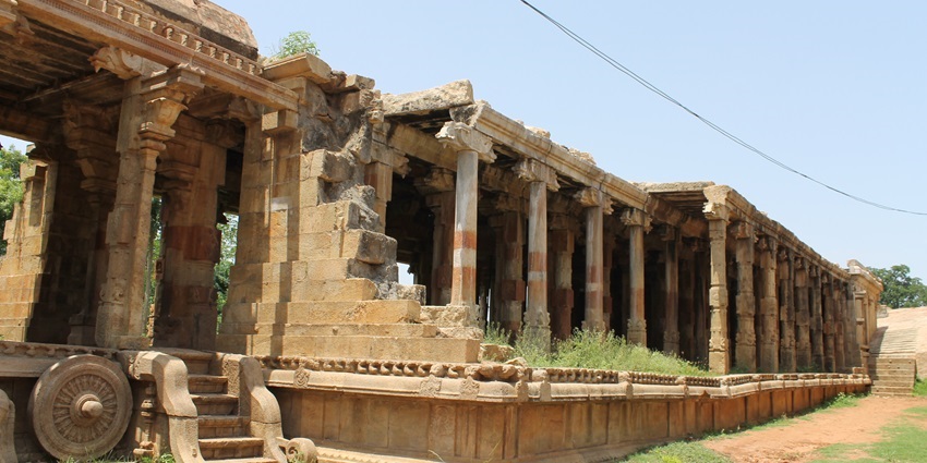 An image of a Kunnandarkoil Cave Temple - one of the places to visit in Pudukkottai.