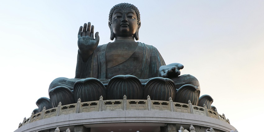 An image of a Buddha statue which is one of the best places to visit in Gorakhpur.