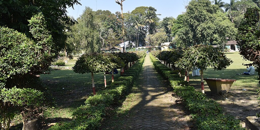 Image of Jawahar Kunj Park in Barrackpur - Lady Canning Tomb is located nearby