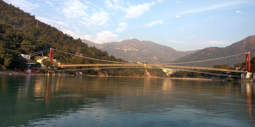 Image of iconic suspension bridge offering stunning views of the Ganges