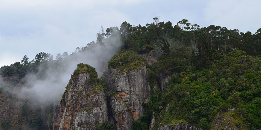 Image of a scenic viewpoint offering breathtaking views of the valleys