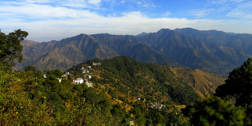 A view of Lansdowne, one of the top places to visit near Delhi in August for 3 days.