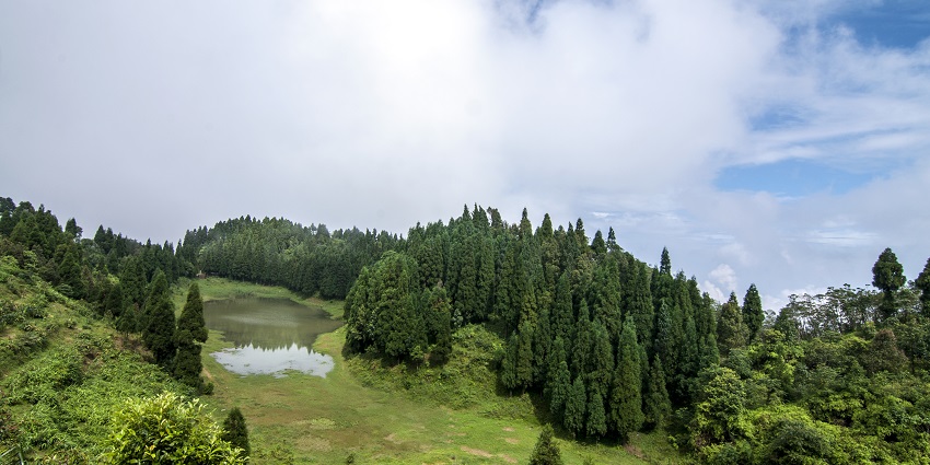 Latpanchar: A serene escape among the offbeat places to visit in North Bengal.