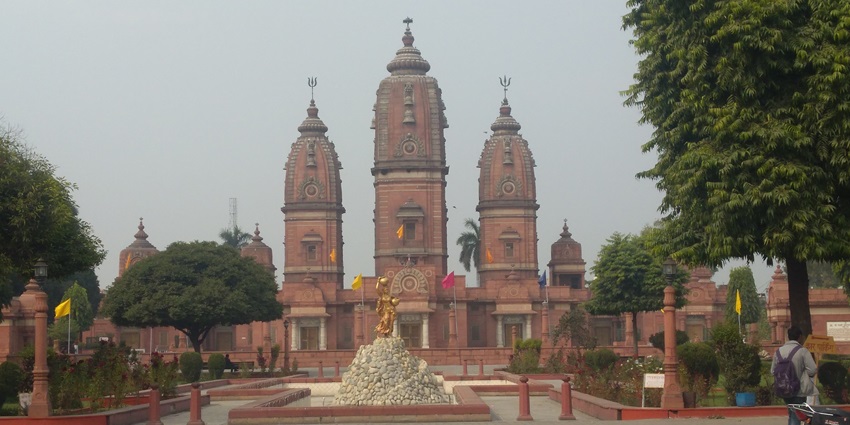 An image of Laxmi Narayan Temple, which is one of the top places to visit in Ghaziabad.