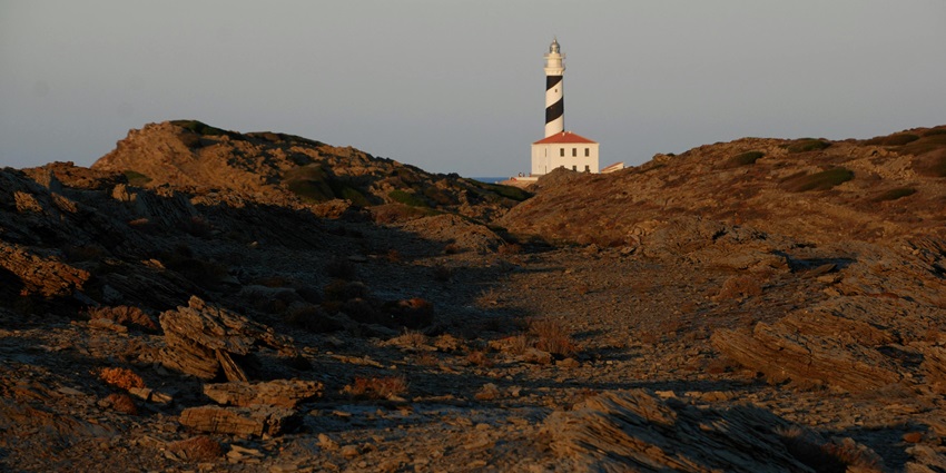This lighthouse offering pretty views, one of the best place to visit in diamond harbour
