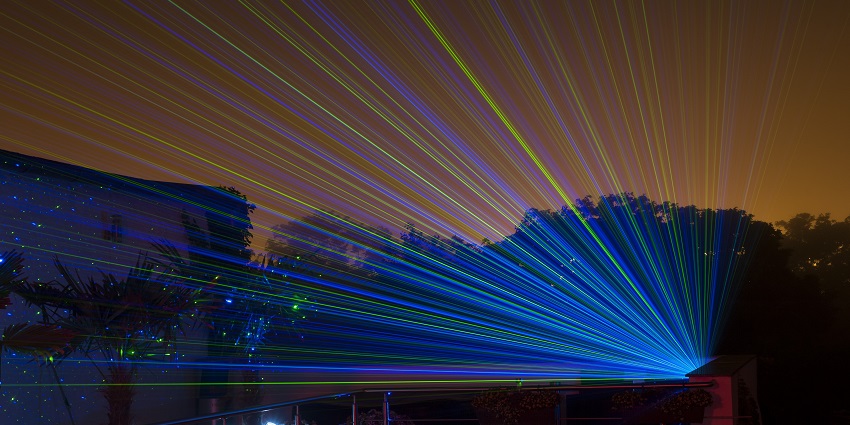 Enjoy the Light and Sound Show, a mesmerising part of nightlife in Agra.