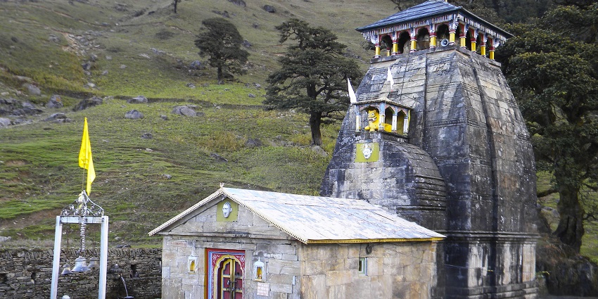 Kalpeshwar Temple with serene views and accessibility offering a serene ambience.
