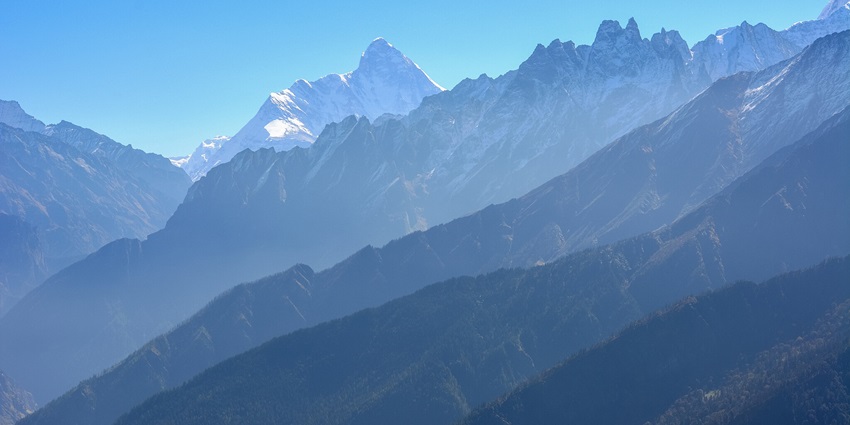 Stunning view of the Himalayan landscape near Nanda Devi Wildlife Sanctuary.