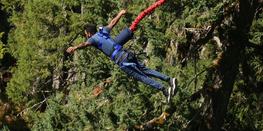 Bungee jumping in Rishikesh offers thrilling leaps over the Ganges.