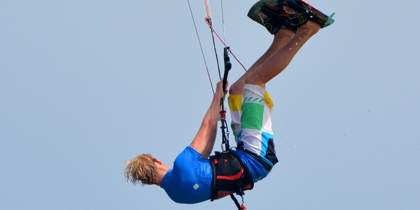 Experience the thrilling Uttarakhand bungee jumping in Rishikesh amidst nature.