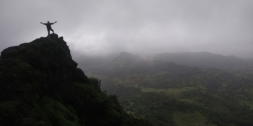 An image of a beautiful spot for nature lovers and those interested in Harihar Fort trekking.