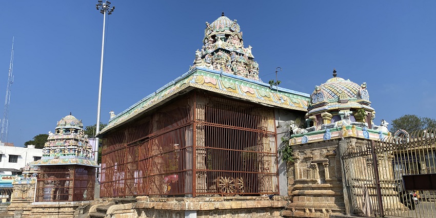 An image of Mahamaham Tank, the sacred waterbody for the Mahamaham festival.