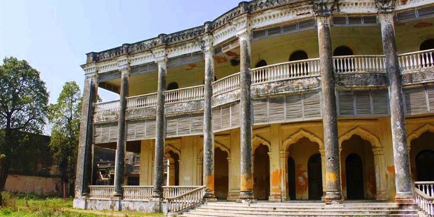 Mandawar Ka Mahal is one of the best places to visit in Moradabad, Uttar Pradesh