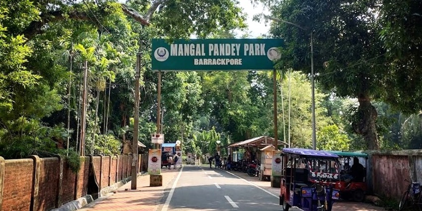 Mangal Pandey Ghat, a place to visit in Barrackpore, has beautiful gardens