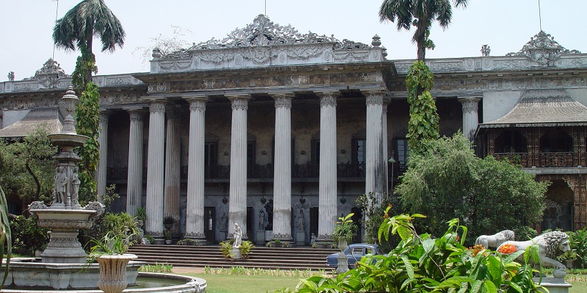 Image of marble Palace, an ancient gem offering an glimpse into history