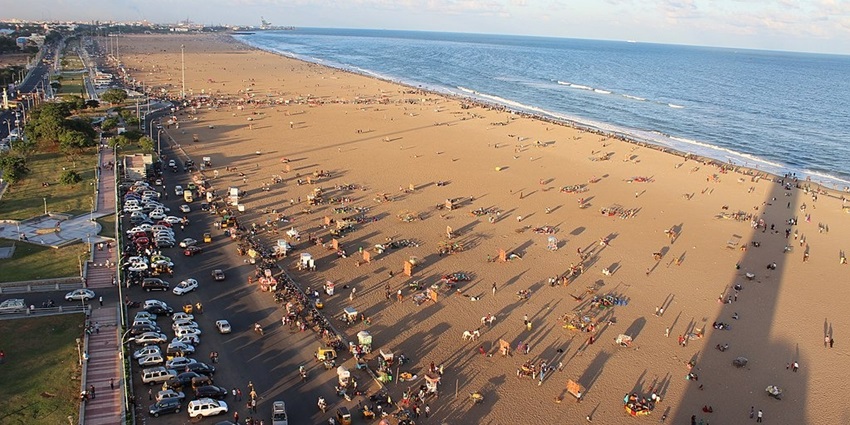 A panoramic view of Marina Beach, which ranks among the best Tamil Nadu tourist places.