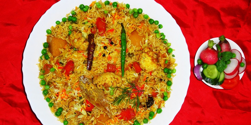 Everyone’s first choice is Masand for veg biryani for a flavoursome evening snack.