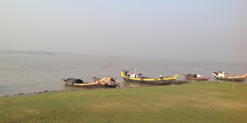 A view of the Haldi River situated near Maynagarh in the state of West Bengal, India.