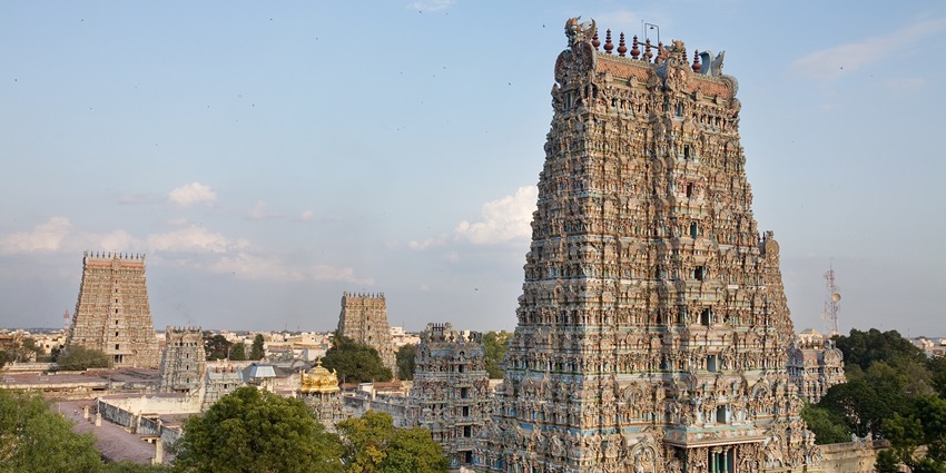 An image of the Meenakshi Amman Temple, the best place in Madurai rich in heritage.