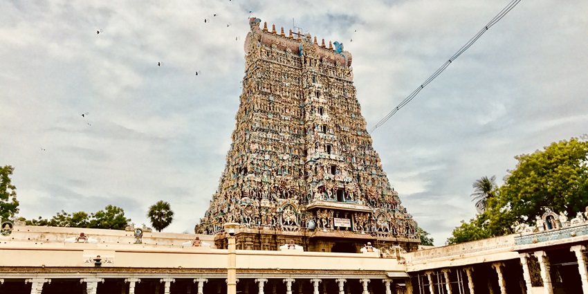 An image showing the Meenakshi Amman Temple, one of the most famous temples in Madurai
