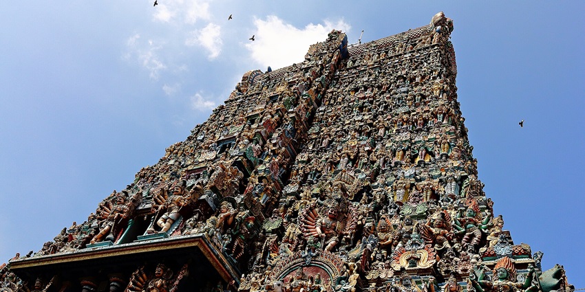 Image of the Meenakshi Amman Temple, one of the most famous Sivan temples in Madurai.