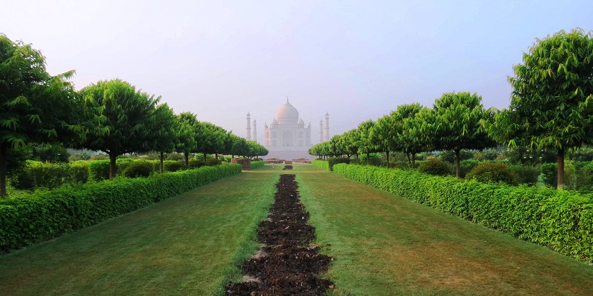 A view of Mehtab Bagh, offering scenic views, one of the best places to see near the Taj Mahal.