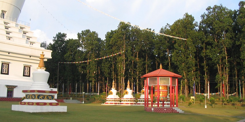 Mindrolling Monastery features stunning architecture and serene spiritual surroundings.
