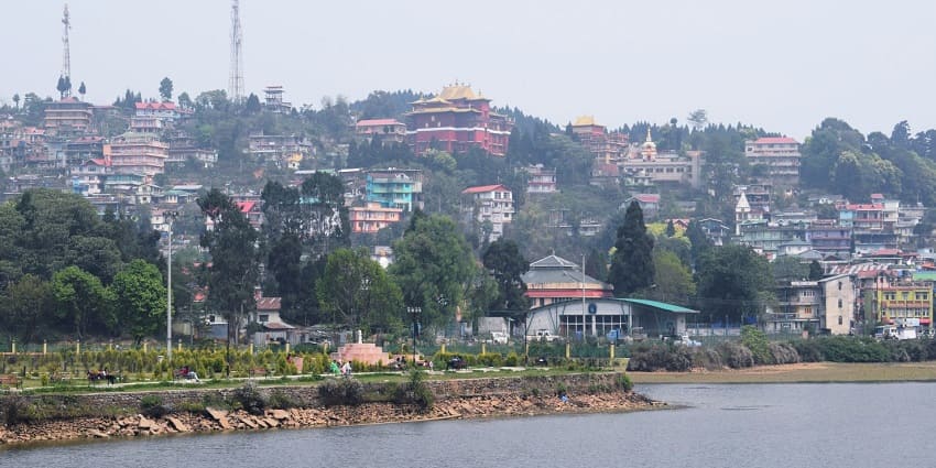 The stunning views of Mirik, a popular destination among hill stations near Kolkata