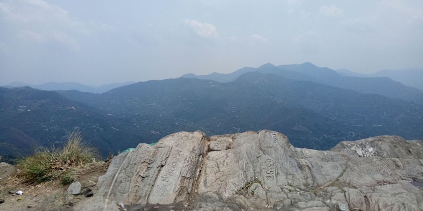 Charming hill station known for its panoramic mountain views.