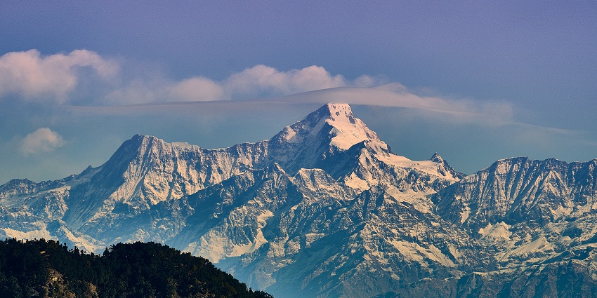 Mukteshwar, a tranquil Hill Station offers breathtaking views and adventure opportunities.