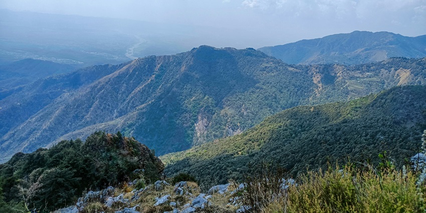 The scenic beauty make Mussoorie the best places to visit in Uttarakhand in March.