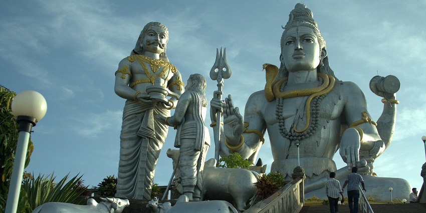 Beautiful Representation of Lord with their devotees.