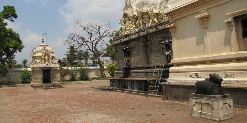 An image of the Mulanathaswami Temple, an essential Murugan temple in Hosur.
