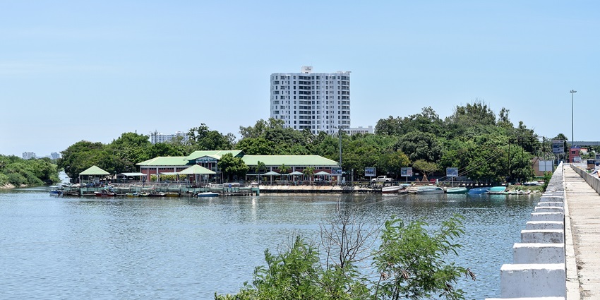 Muttukadu Beach is a popular spot near Chennai for water sports enthusiasts and scenic views.