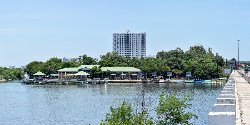 Image showing the beautiful scene of the Muttukadu Boat House viewed from the ECR bridge