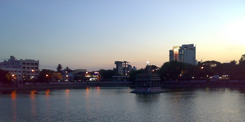 A beautiful view of Mylapore tank at dawn.