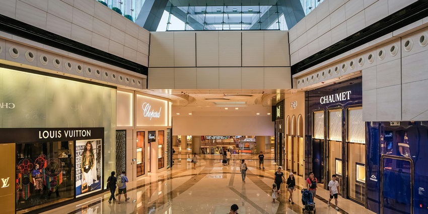 Clothing store specializing in casual and traditional women’s fashion.