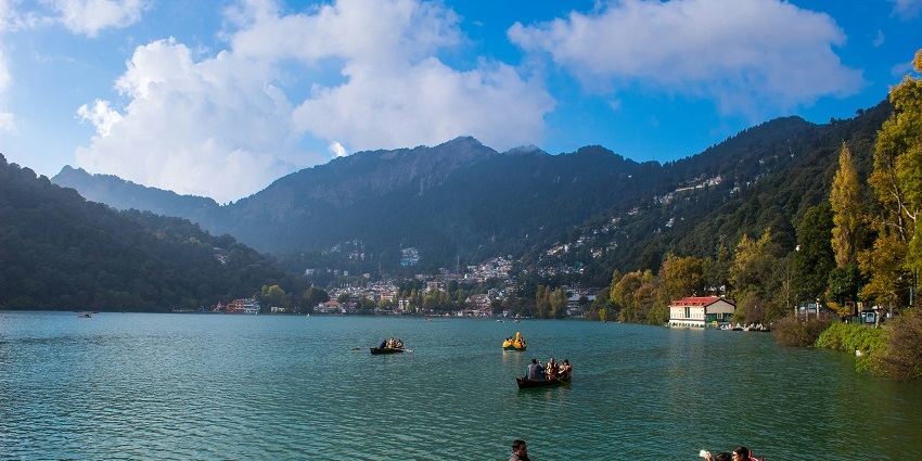 An image of Naini Lake - one of the best places to visit in Nainital in June this year.