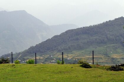 Himalayan peaks surrounding Nanda Devi Wildlife Sanctuary.