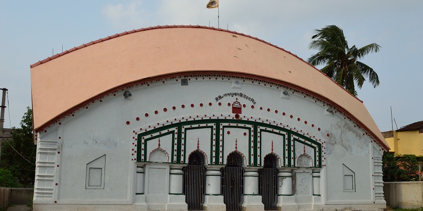 Nandadulal Temple is devoted to lord Krishna, among things to do in Chandannagar.