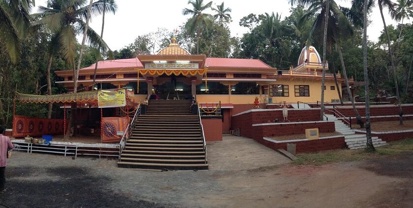 narsobawadi temple is one of the very few temples dedicated to shri dattatreya