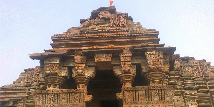 Front view of Neelkantheshwar Temple, a popular place near Devipatan Temple in India