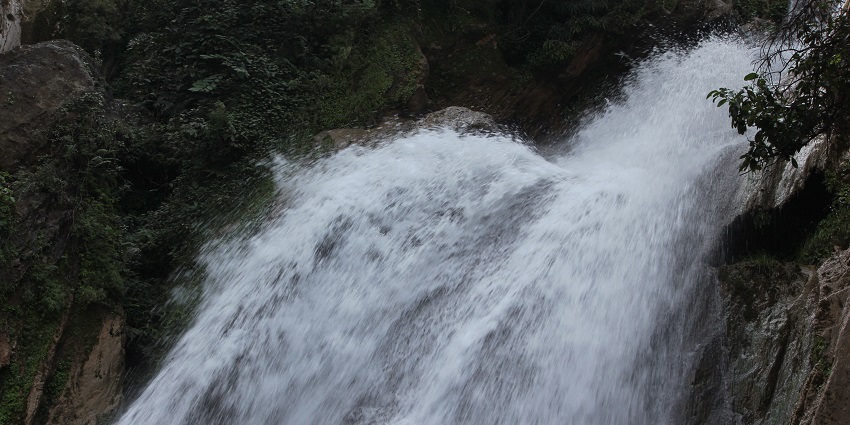 Rishikesh trekking places lead to Neergarh Waterfall in Rishikesh.