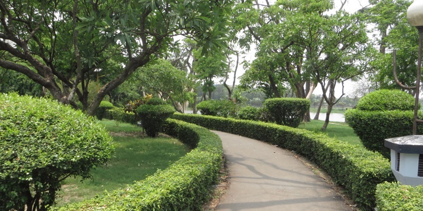 Nehru Park in Burnpur is a serene recreational spot for all nature lovers
