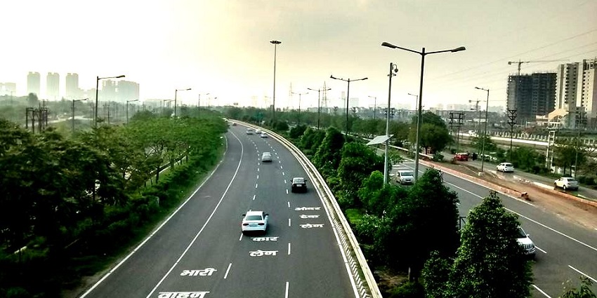 The Noida-Greater Noida Expressway is one of the haunted places in Noida where drivers see mysterious apparitions