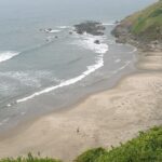 A picture of a beautiful beach in West Bengal with a picturesque view of the sea