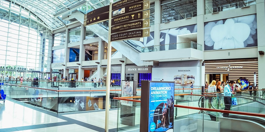 A picture of Omaxe Connaught Place Mall, one of the famous tourist attractions in Greater Noida.