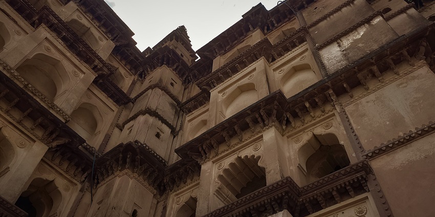 Ancient palaces and temples in Orchha near Barua Sagar Fort.