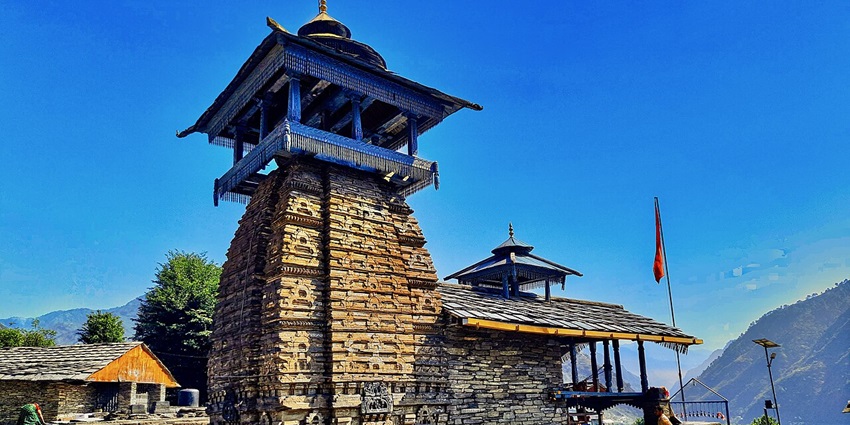Panoramic image of the beautiful temple at the hills of the Uttarakhand mountain valley
