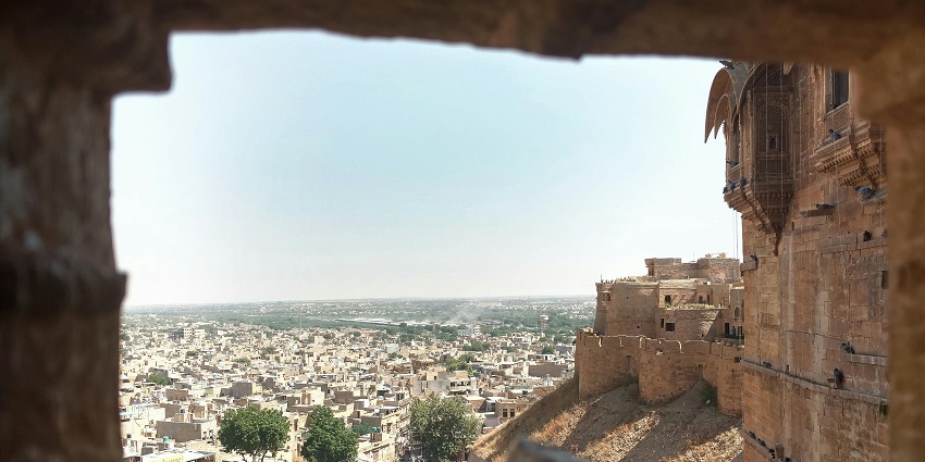 A picture of the cityscape taken from the Kalinjar Fort